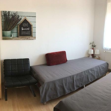 קסזטלי Comfort Apartment מראה חיצוני תמונה