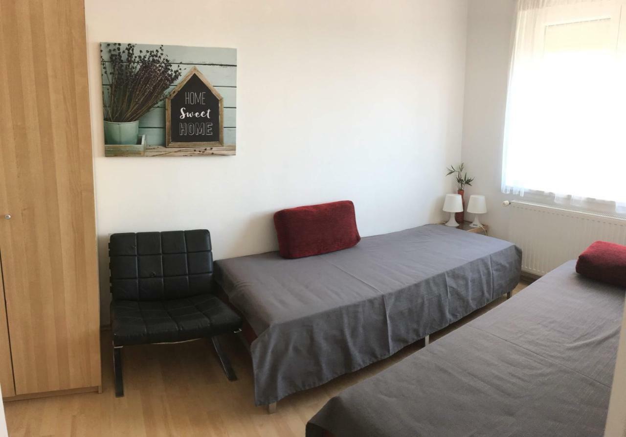 קסזטלי Comfort Apartment מראה חיצוני תמונה